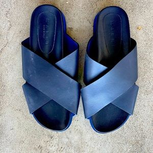 MARNI Italian Leather Sandal Size 39. Navy Blue, gently worn.